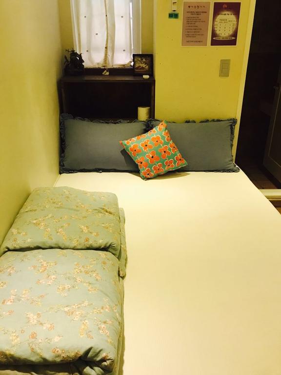 Yujung Guesthouse Jeonju Bagian luar foto