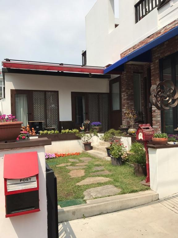 Yujung Guesthouse Jeonju Bagian luar foto
