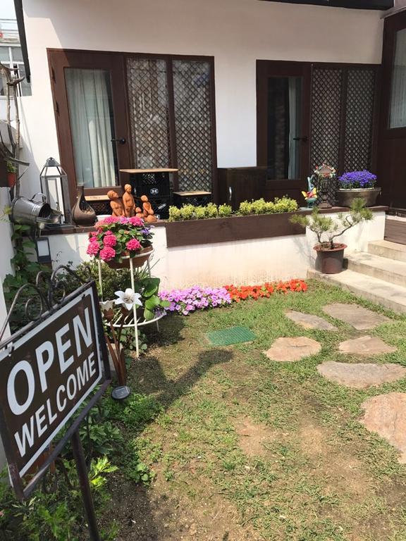 Yujung Guesthouse Jeonju Bagian luar foto