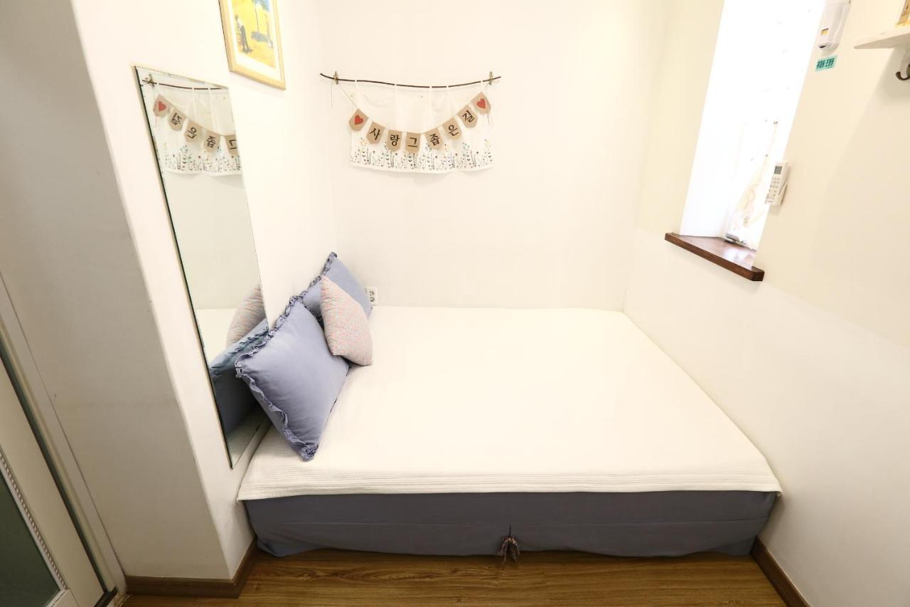 Yujung Guesthouse Jeonju Bagian luar foto