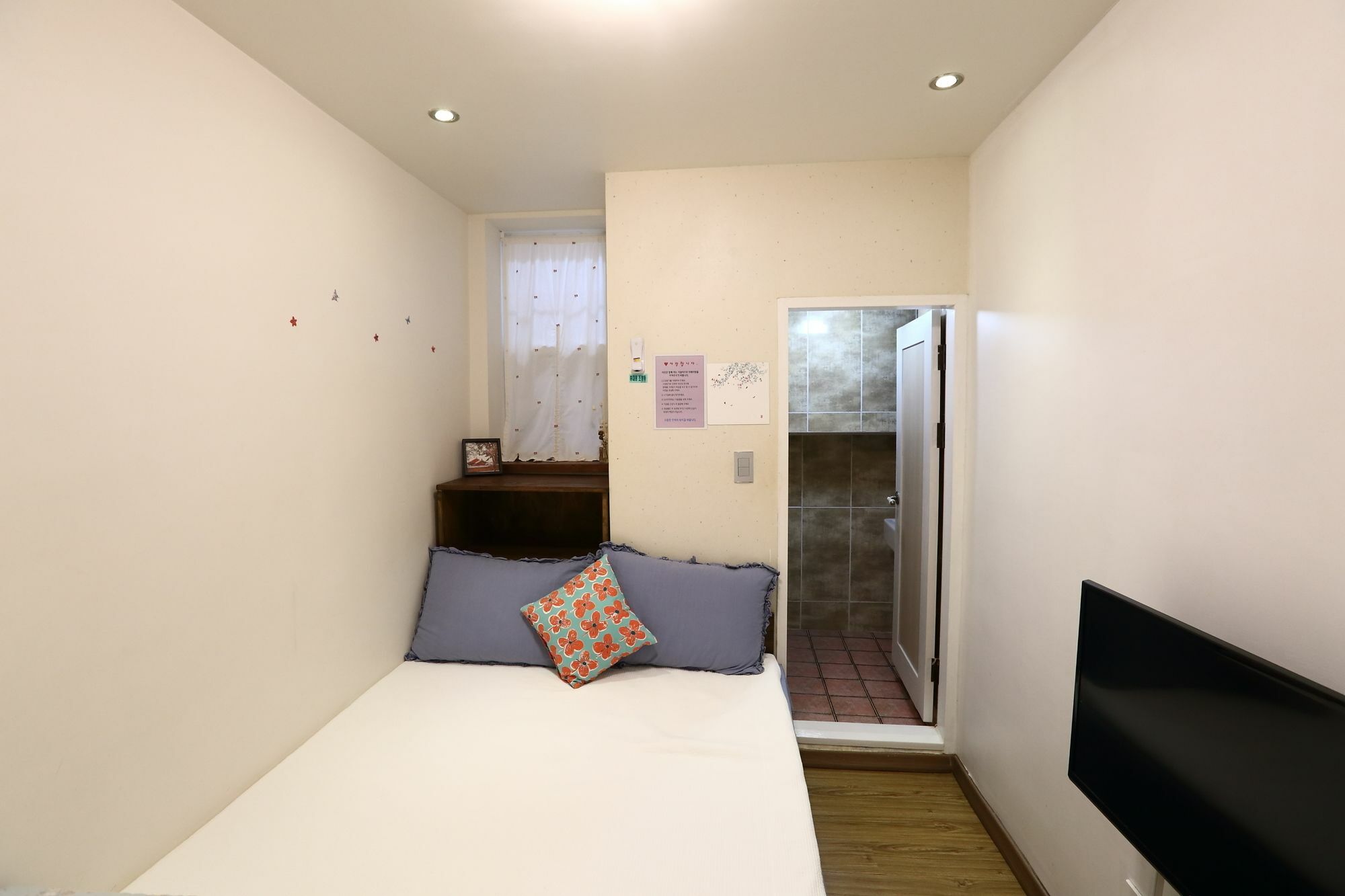 Yujung Guesthouse Jeonju Bagian luar foto
