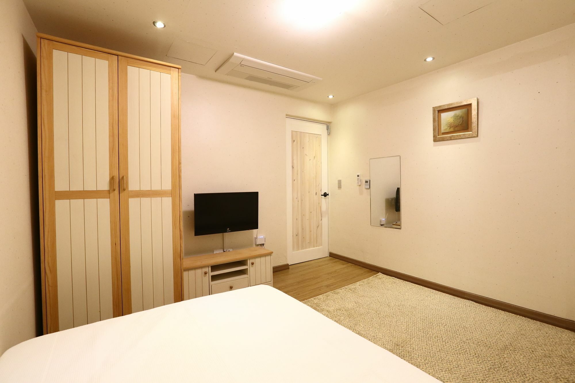 Yujung Guesthouse Jeonju Bagian luar foto