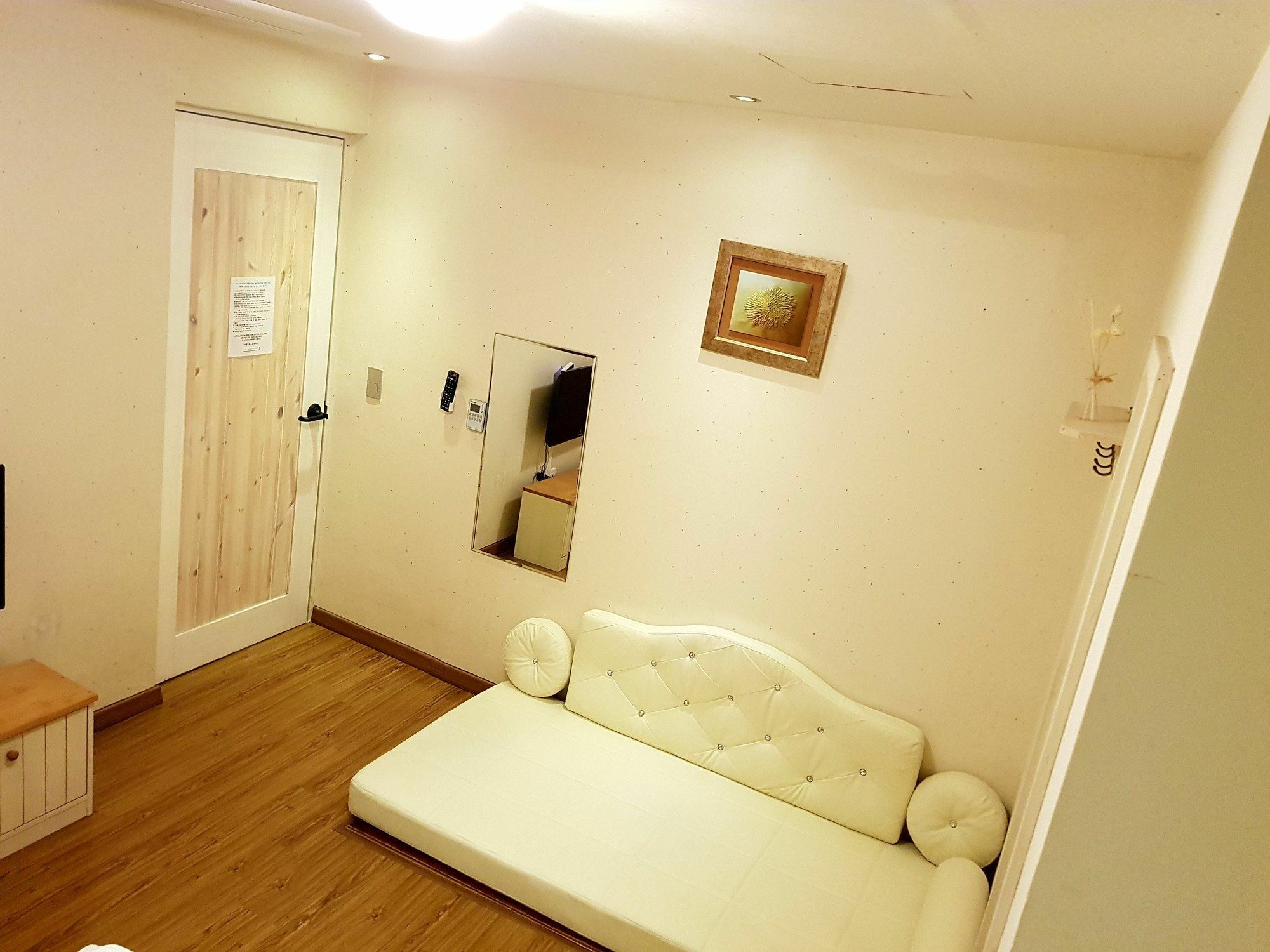 Yujung Guesthouse Jeonju Bagian luar foto